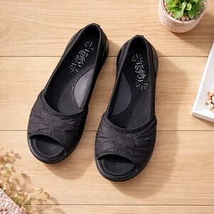 BZees Women's Remix Sneaker Open To Wedge